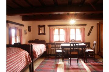 Eslovaquia Chata Čierny Balog, Interior